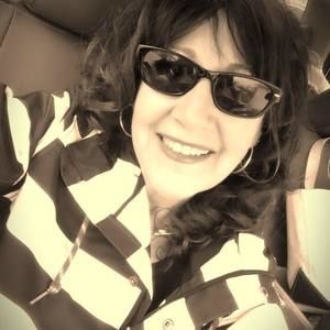 Meet your Posher, Evelyn